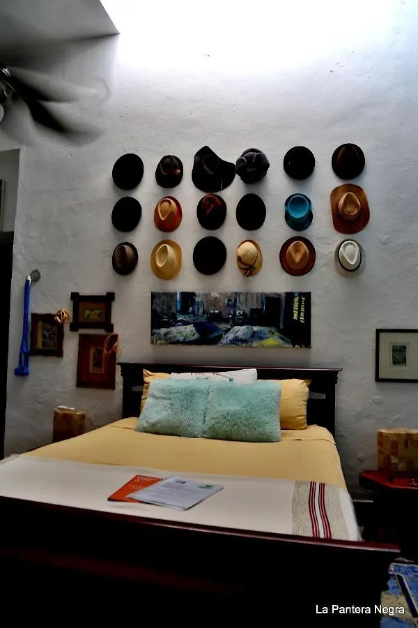 Bed and Breakfast La Pantera Negra à Mérida Couette-café